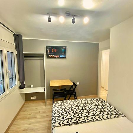 Suites Nuevas Con Bano Privado Frente Al Metro St Mwc Barcelona-Fira L’Hospitalet de Llobregat Zewnętrze zdjęcie