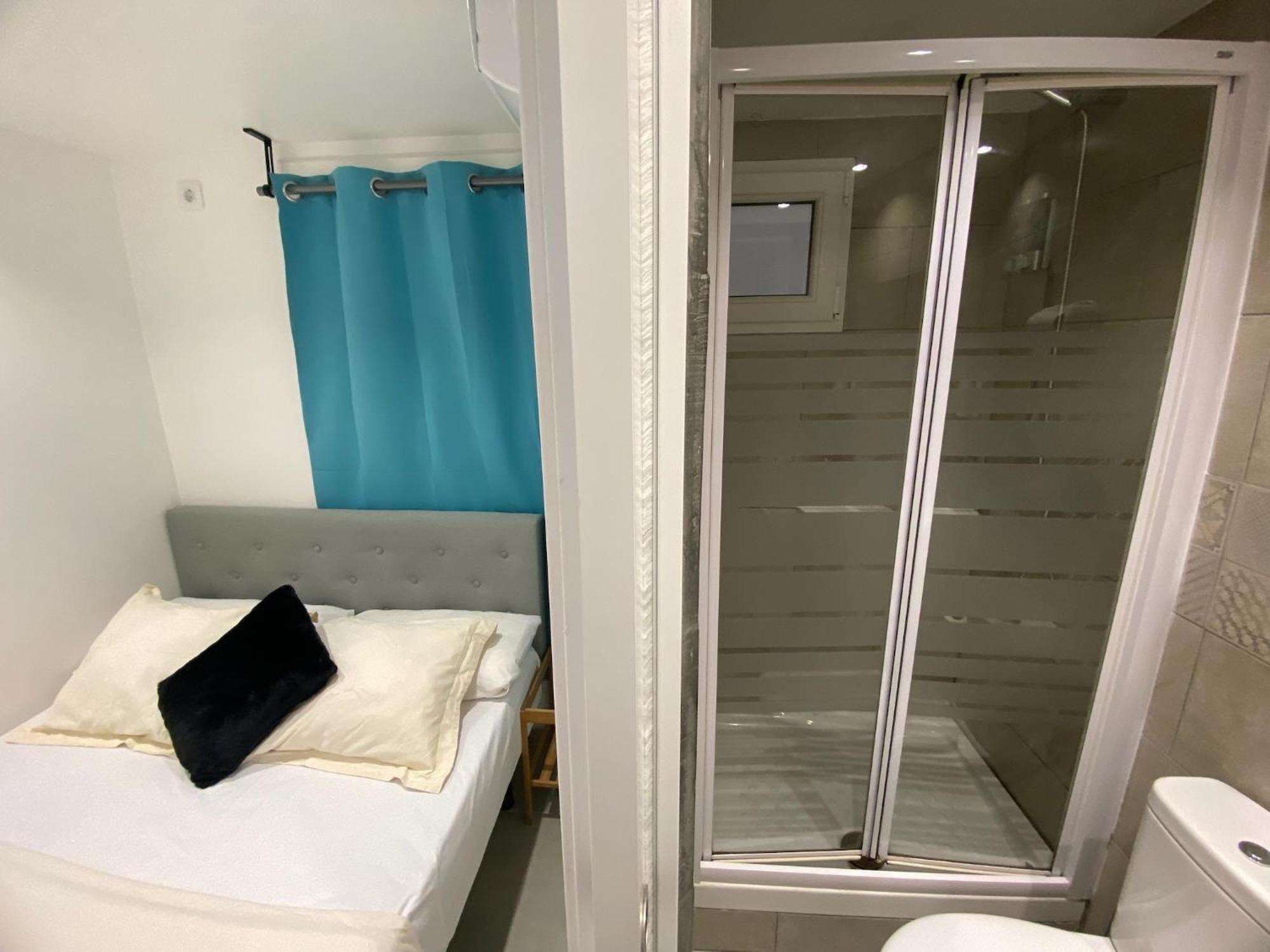 Suites Nuevas Con Bano Privado Frente Al Metro St Mwc Barcelona-Fira L’Hospitalet de Llobregat Zewnętrze zdjęcie