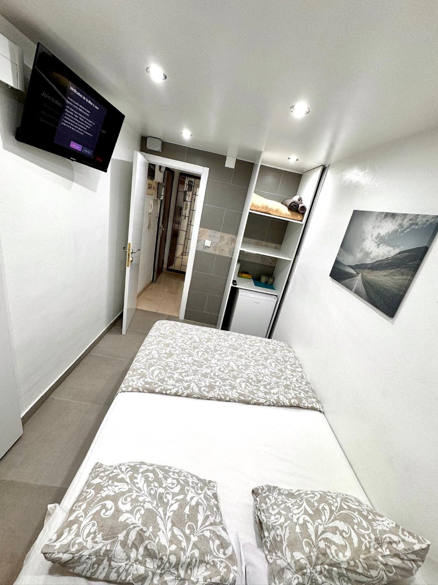 Suites Nuevas Con Bano Privado Frente Al Metro St Mwc Barcelona-Fira L’Hospitalet de Llobregat Zewnętrze zdjęcie