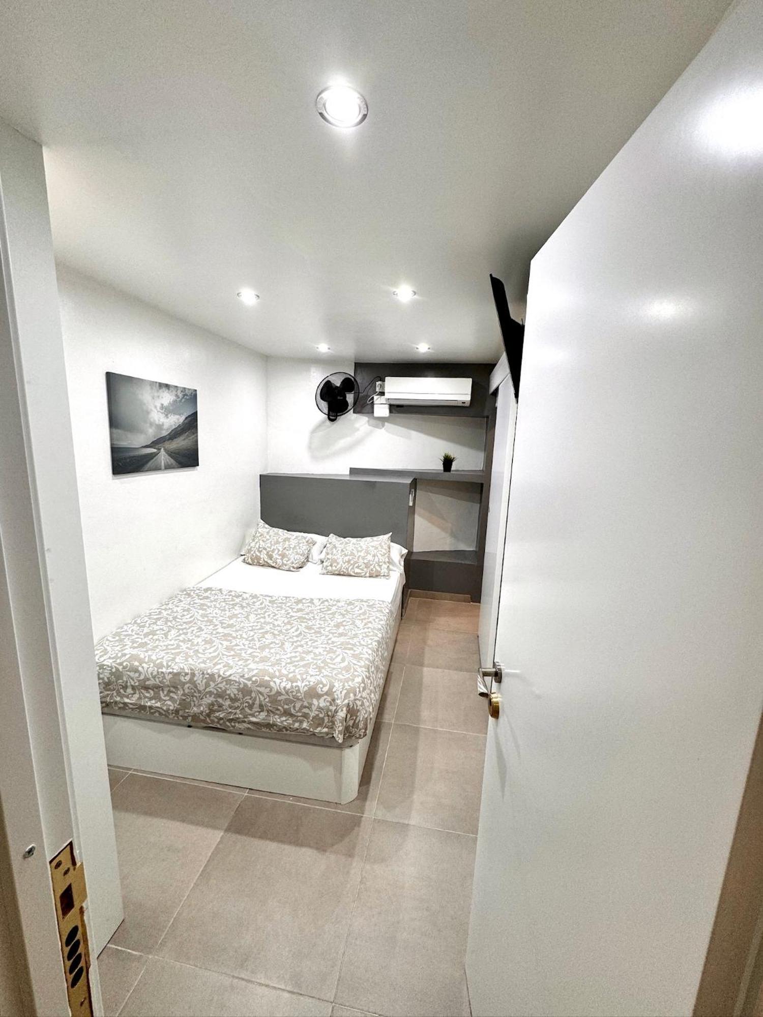 Suites Nuevas Con Bano Privado Frente Al Metro St Mwc Barcelona-Fira L’Hospitalet de Llobregat Zewnętrze zdjęcie