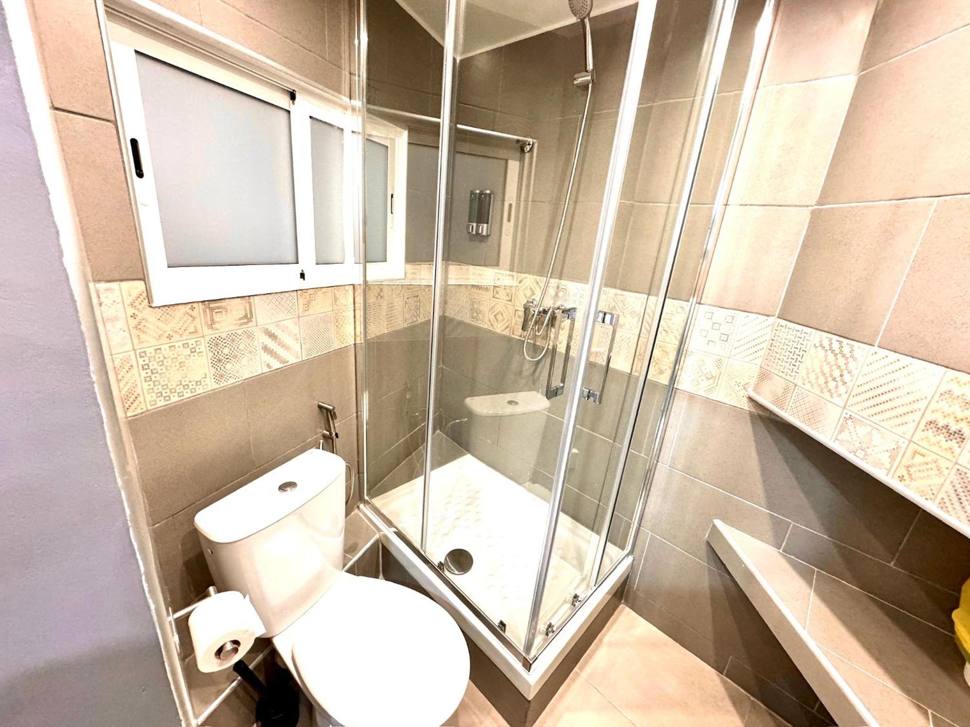 Suites Nuevas Con Bano Privado Frente Al Metro St Mwc Barcelona-Fira L’Hospitalet de Llobregat Zewnętrze zdjęcie