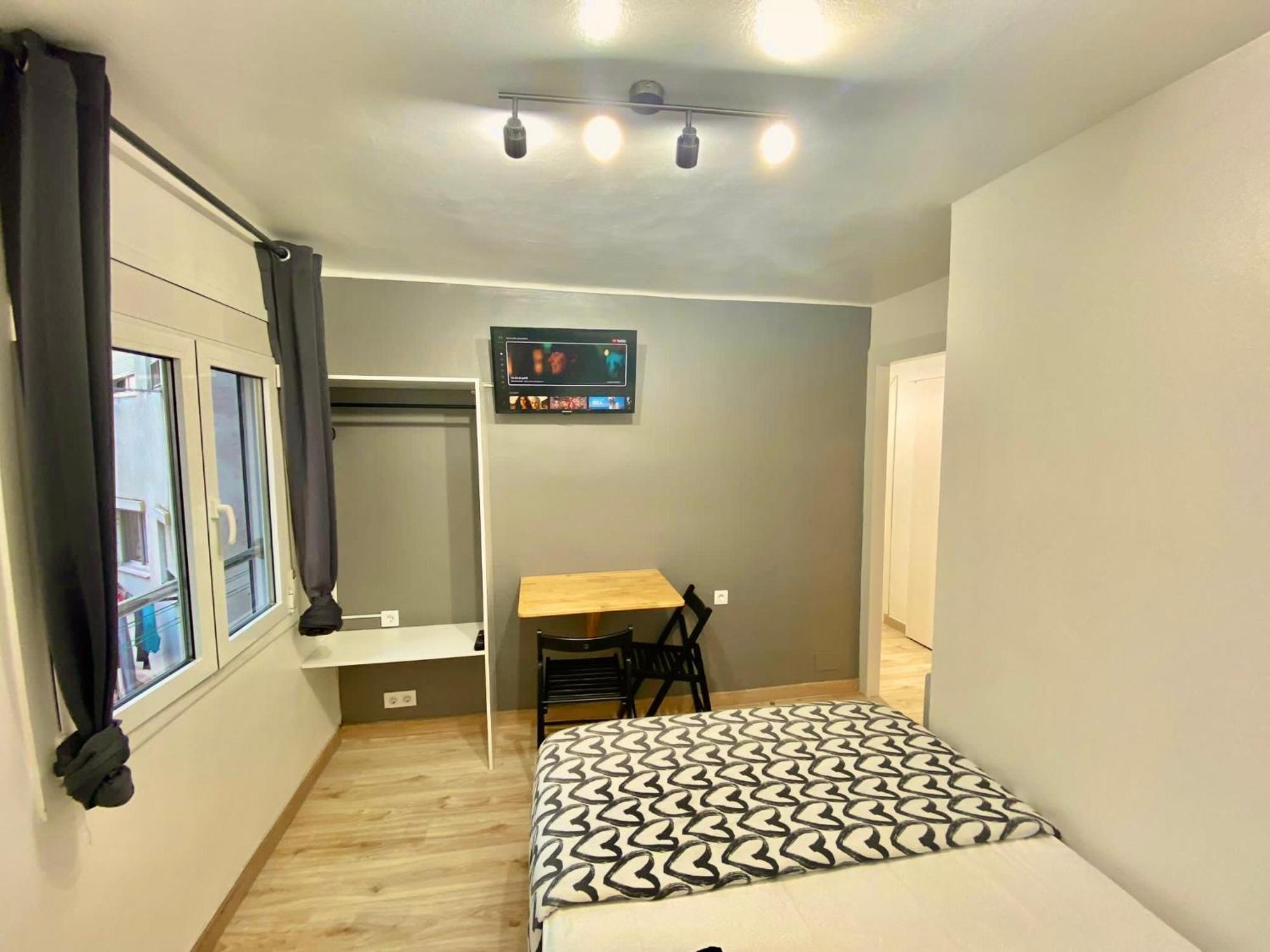 Suites Nuevas Con Bano Privado Frente Al Metro St Mwc Barcelona-Fira L’Hospitalet de Llobregat Zewnętrze zdjęcie