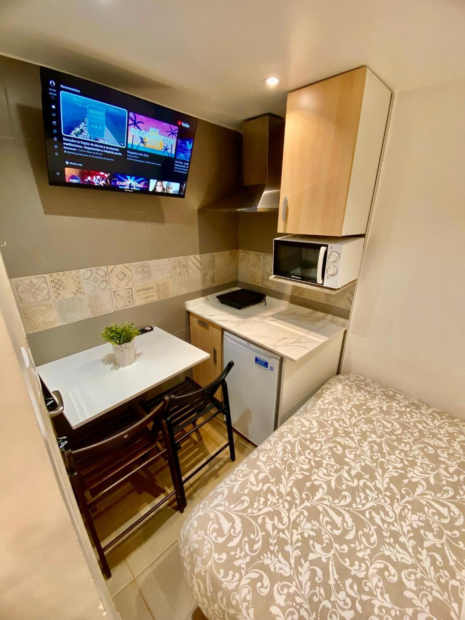 Suites Nuevas Con Bano Privado Frente Al Metro St Mwc Barcelona-Fira L’Hospitalet de Llobregat Zewnętrze zdjęcie