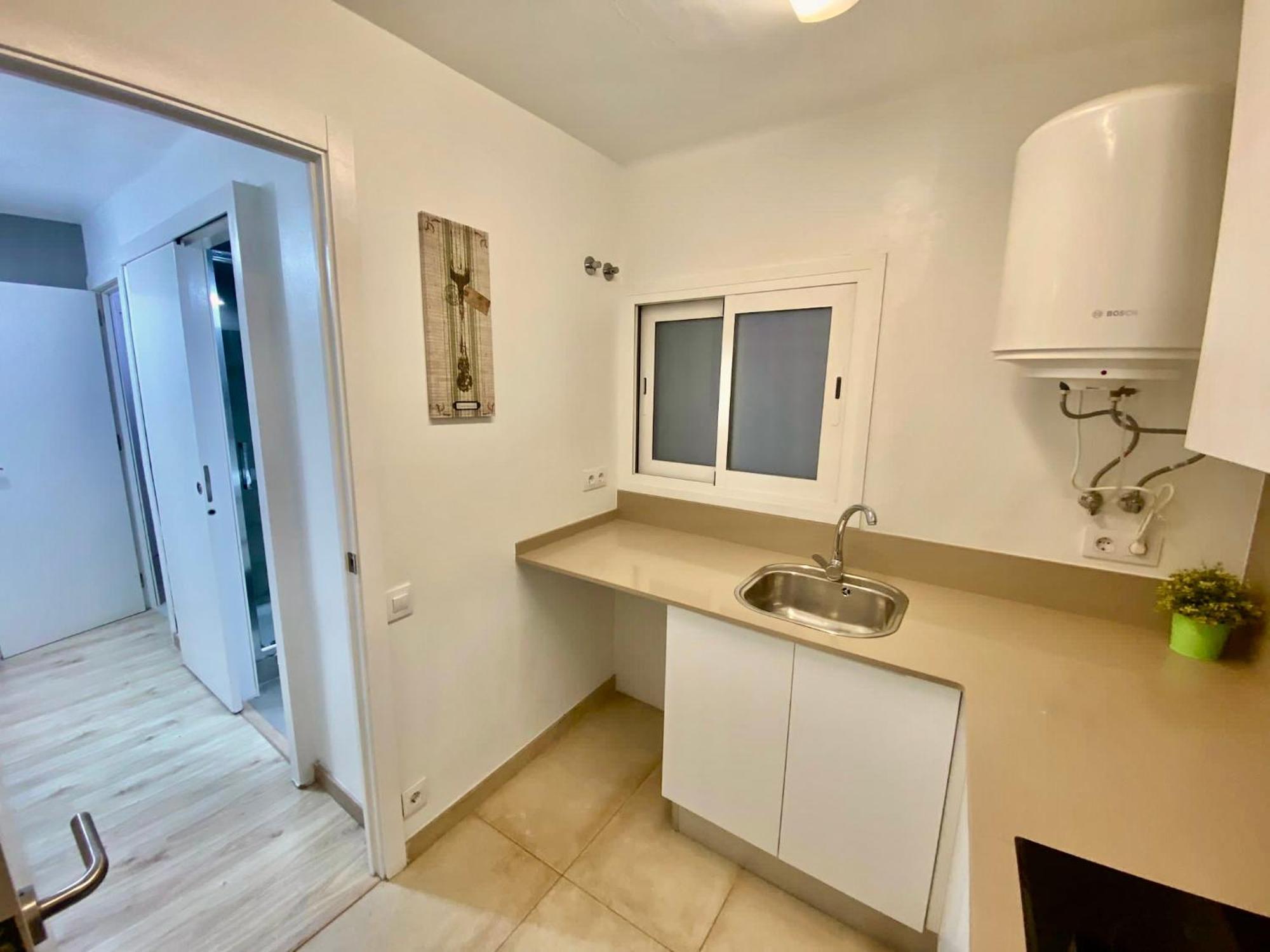 Suites Nuevas Con Bano Privado Frente Al Metro St Mwc Barcelona-Fira L’Hospitalet de Llobregat Zewnętrze zdjęcie