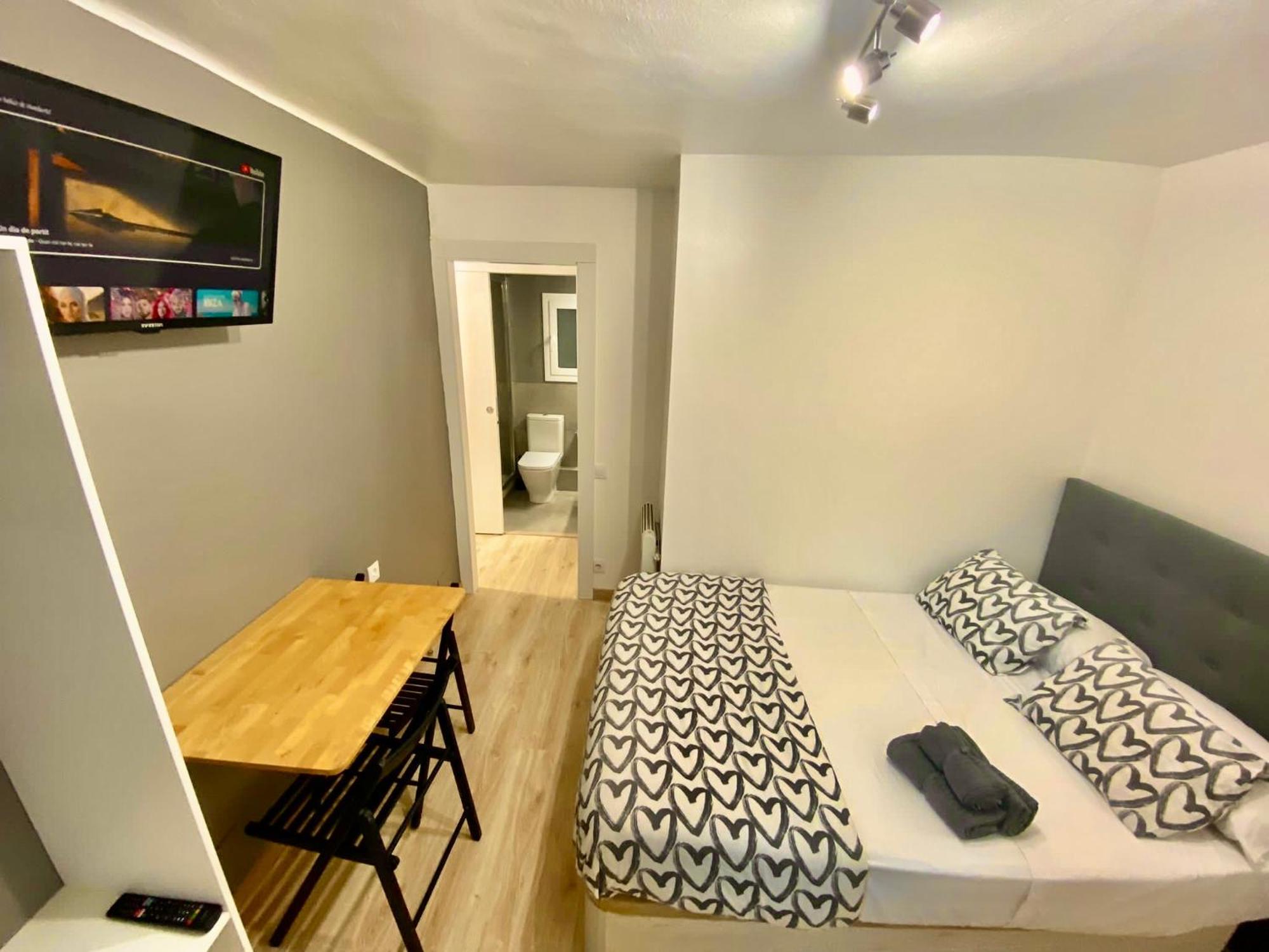 Suites Nuevas Con Bano Privado Frente Al Metro St Mwc Barcelona-Fira L’Hospitalet de Llobregat Zewnętrze zdjęcie