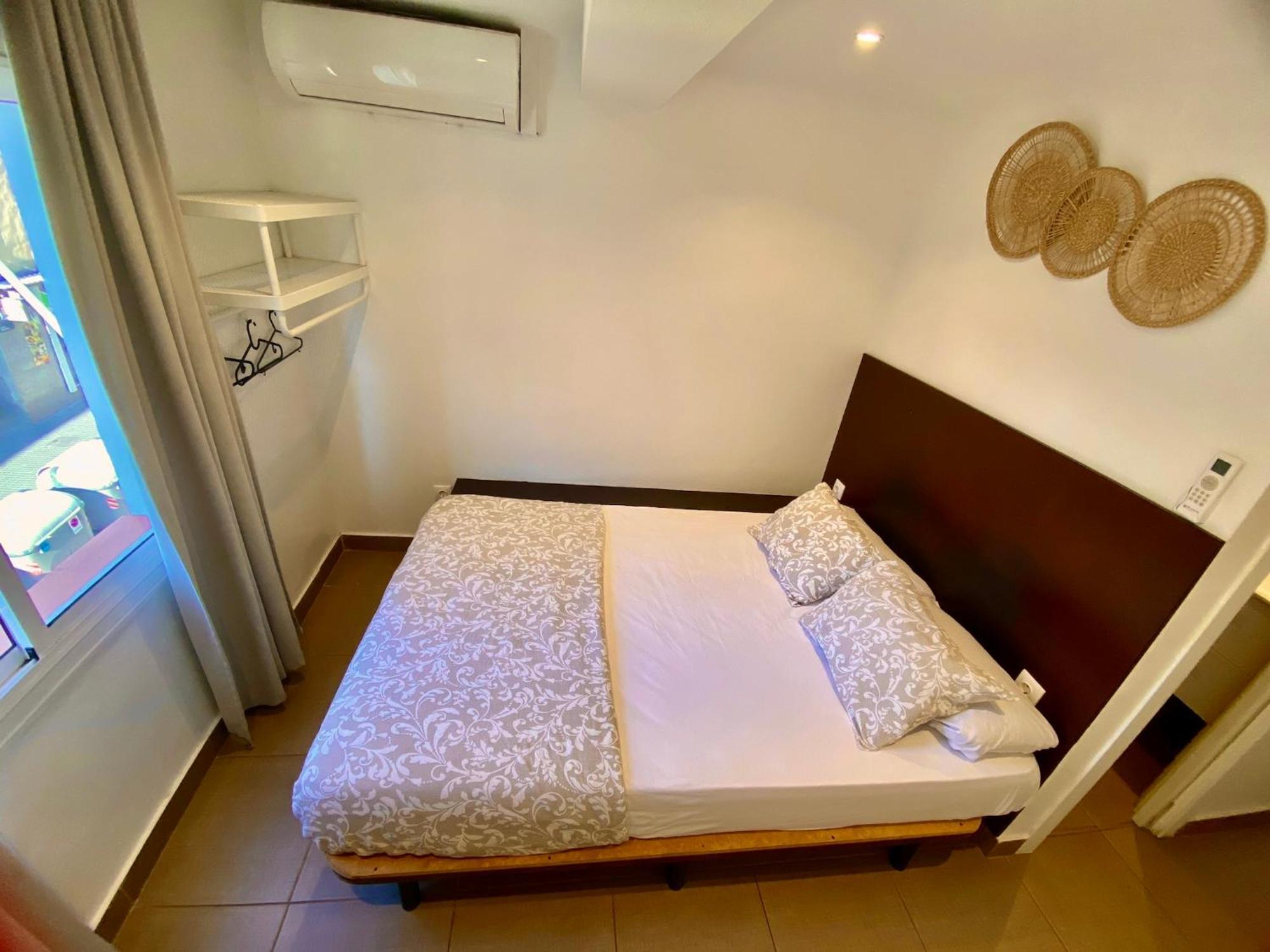 Suites Nuevas Con Bano Privado Frente Al Metro St Mwc Barcelona-Fira L’Hospitalet de Llobregat Zewnętrze zdjęcie