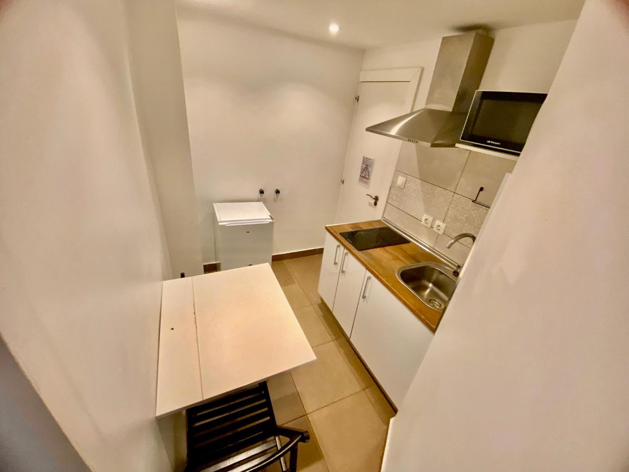 Suites Nuevas Con Bano Privado Frente Al Metro St Mwc Barcelona-Fira L’Hospitalet de Llobregat Zewnętrze zdjęcie