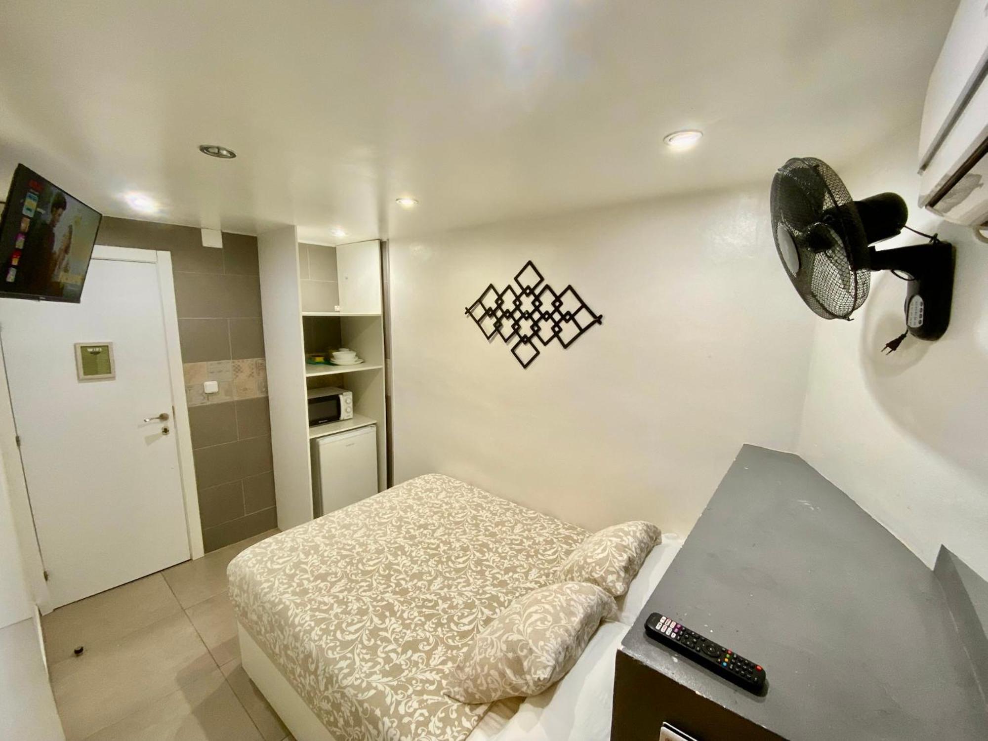 Suites Nuevas Con Bano Privado Frente Al Metro St Mwc Barcelona-Fira L’Hospitalet de Llobregat Zewnętrze zdjęcie