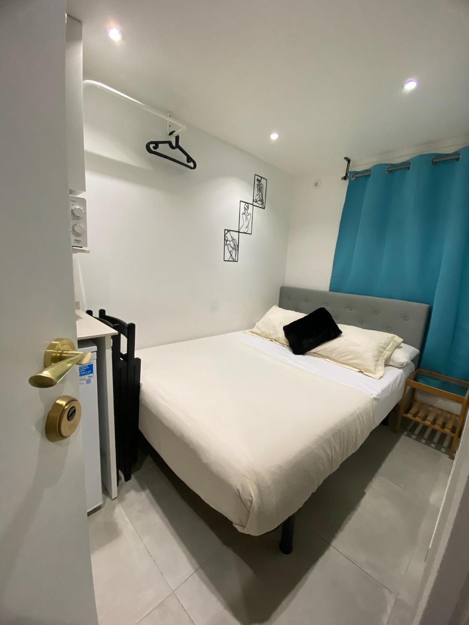 Suites Nuevas Con Bano Privado Frente Al Metro St Mwc Barcelona-Fira L’Hospitalet de Llobregat Zewnętrze zdjęcie