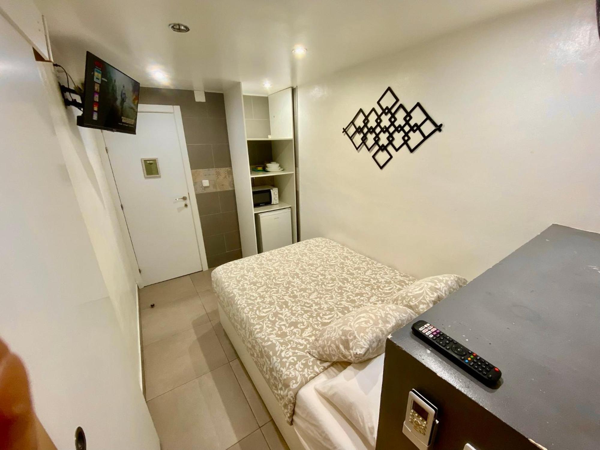 Suites Nuevas Con Bano Privado Frente Al Metro St Mwc Barcelona-Fira L’Hospitalet de Llobregat Zewnętrze zdjęcie